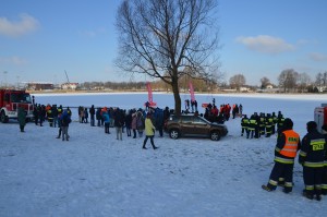 pokaz-ratownictwa-lodowego-zalew-arkadia (25)